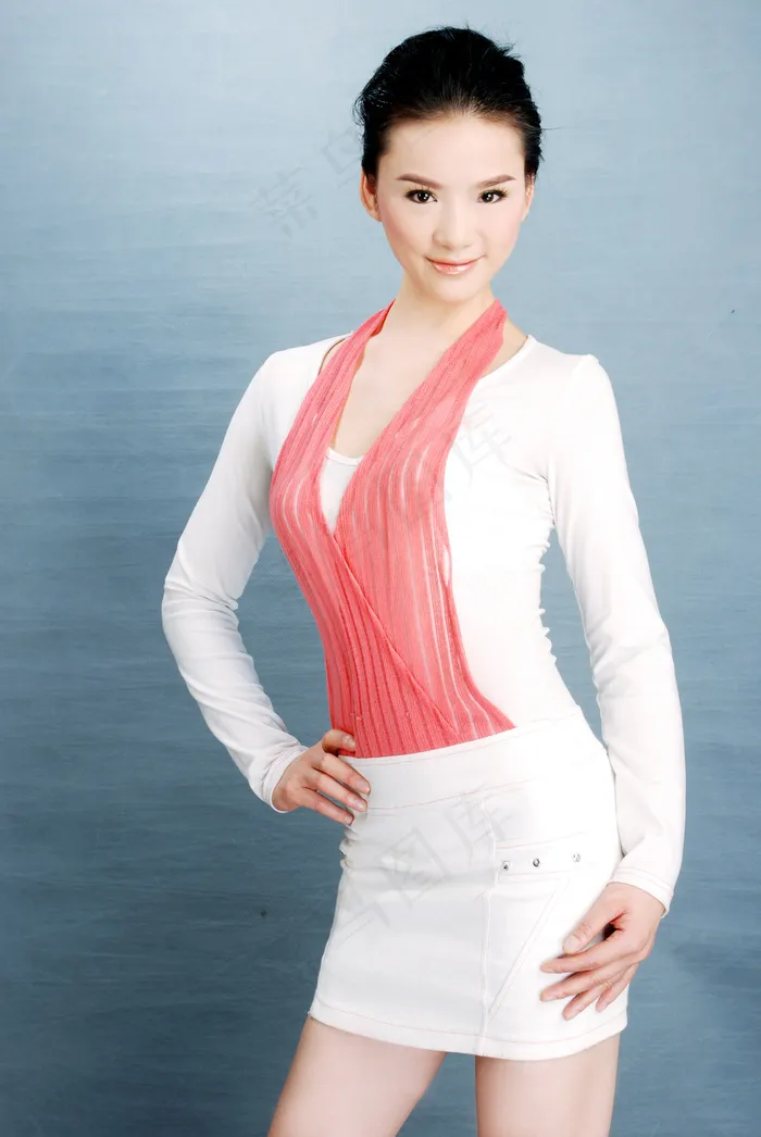 李曼宁图片