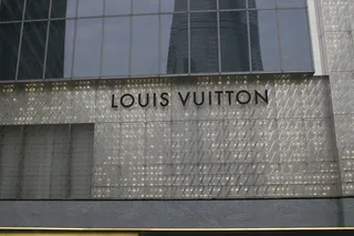 上海国金lv橱窗陈列图片