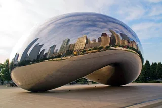 公园内的镜子建筑