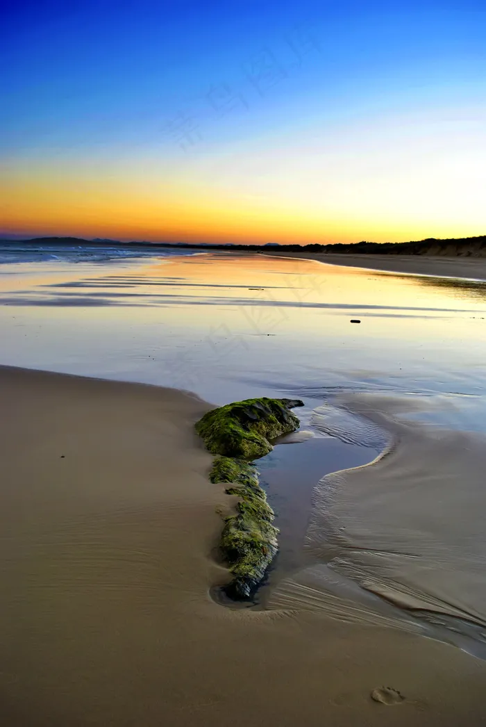 夕阳海滩图片