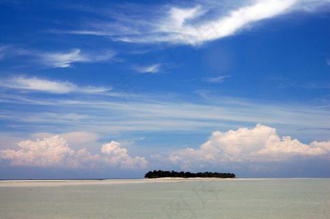 蓝天岛屿图片