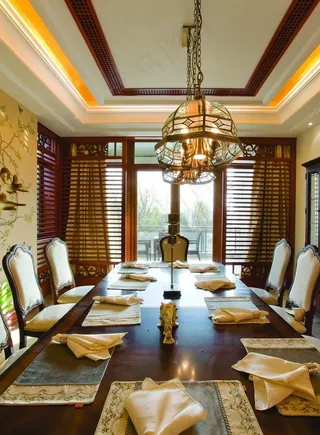 高档欧式餐桌图片