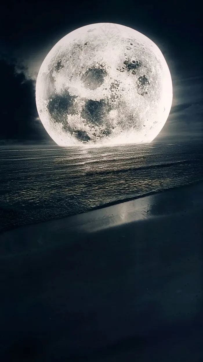 大海上的月球合成图片