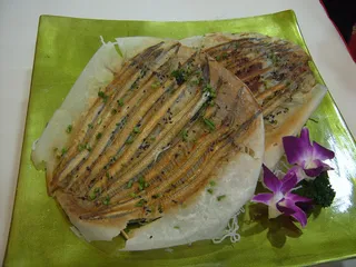 锅贴沙尖鱼图片