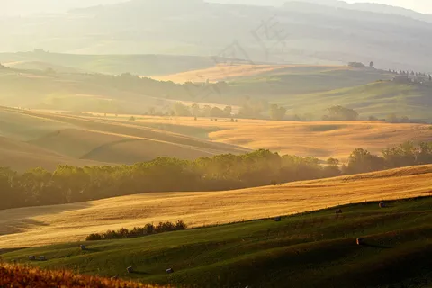 美丽牧场草垛风光 美丽牧场草垛风光