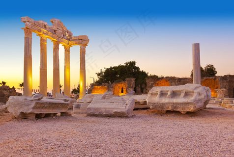 罗马柱建筑风景