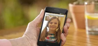 手握三星手机图片