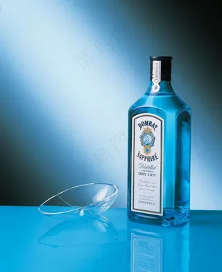 蓝色香槟酒瓶图片