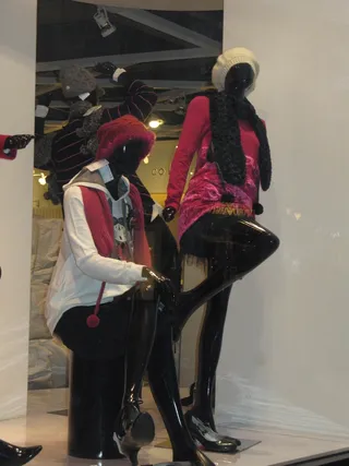 哈尔滨*大街橱窗一景图片