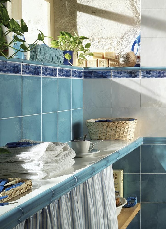 浴室卫生间瓷砖铺贴样板间铺砖