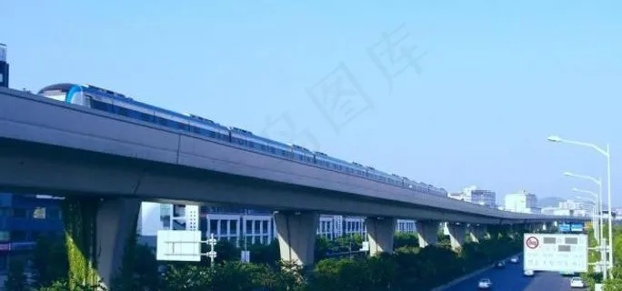 地铁列车与城市建筑图片 地铁列车与城市建筑图片