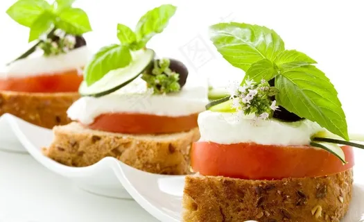 西红柿 奶油 面包图片 西红柿 奶油 面包图片