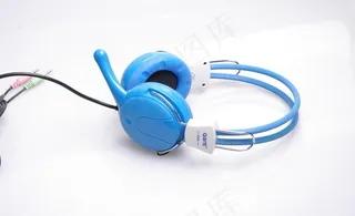 蓝色耳机图片