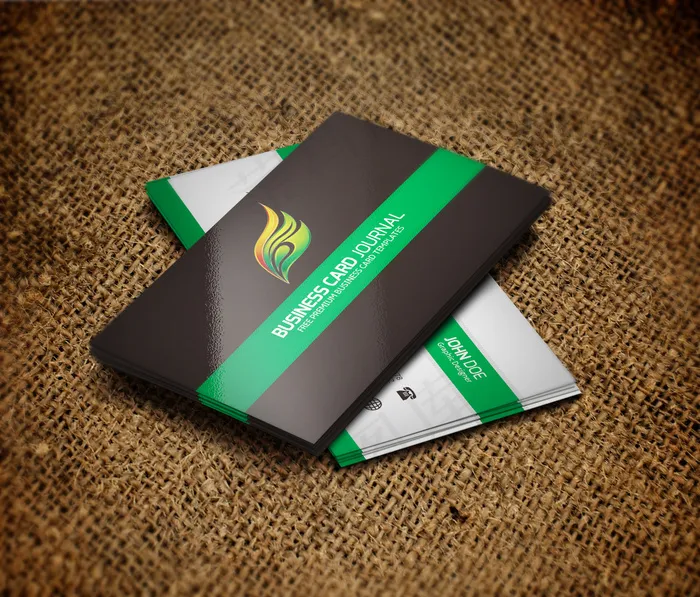 质感立体黑绿白名片模板