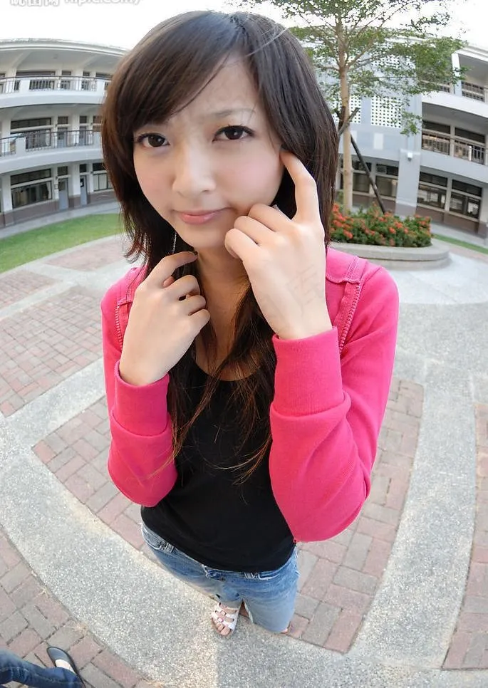 *网络超人气美女果子MM大头娃娃...