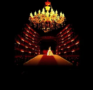 惊艳登场地产海报