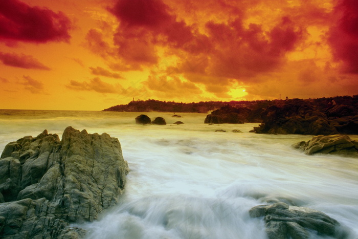 河流 夕阳西下图片