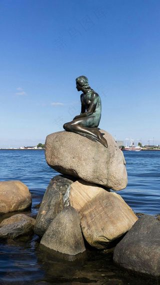大海上的美人鱼雕塑高清摄影图片