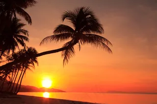 夕阳黄昏海滩风景