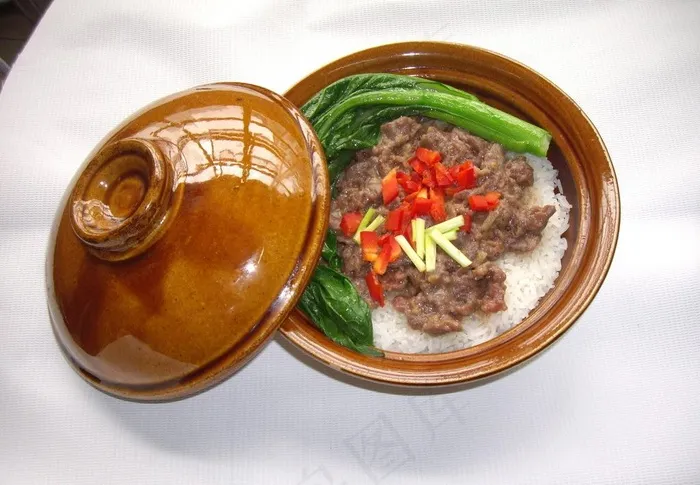 煲仔饭图片