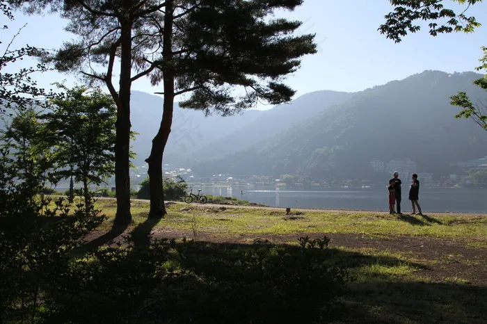 富士山下图片