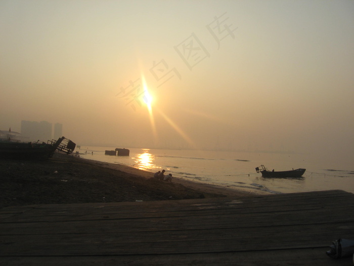 海边日出图片