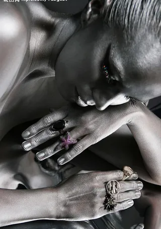 璀璨珠宝三图片