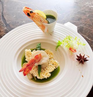 锅巴凤尾虾图片