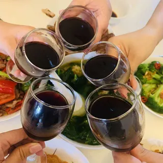 高清红酒干杯图