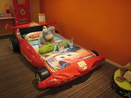 创意赛车儿童床家具图片