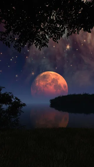 湖面上的月亮高清摄影图片