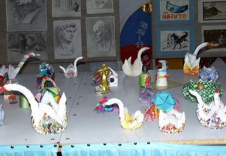 美术展览学生手工作品图片