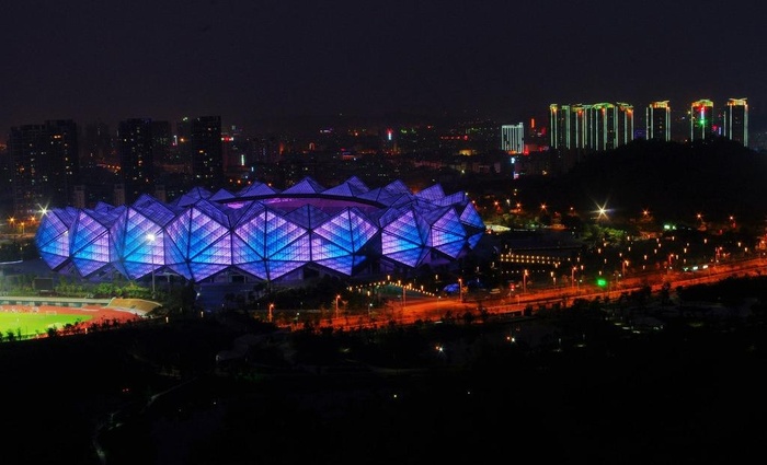 深圳龙岗大运场馆夜景图片