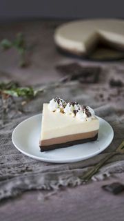 三层面包高清摄影图片