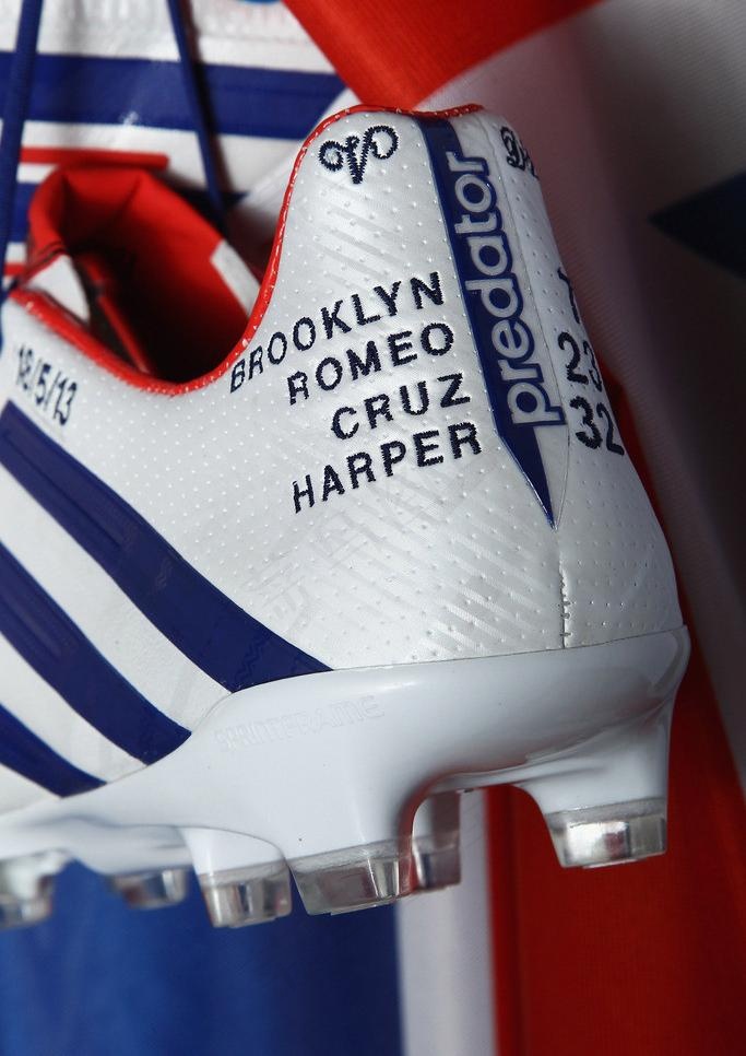 贝克汉姆足球鞋图片