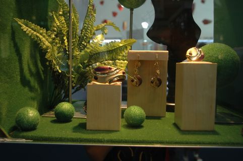 珠宝首饰橱窗图片