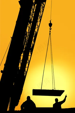 建筑工人和电线塔