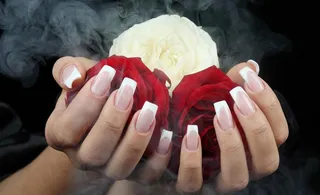 指甲 玫瑰 烟雾图片