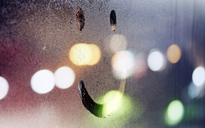 雨天窗外斑斓