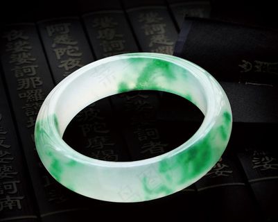 玉手镯海报灯箱片图片