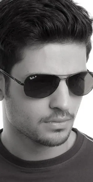 蓝色宽屏响应式太阳眼镜网上商城整站... 蓝色宽屏响应式太阳眼镜网上商城整站...