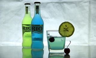 商业酒水自拍图片