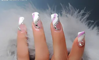 玉指美甲图图片