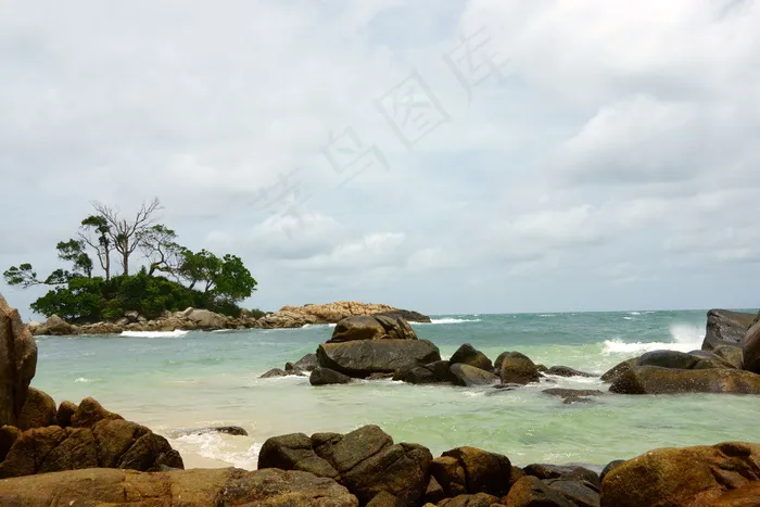 海边的礁石图片