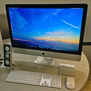 通过设置全新的5K Retina iMac，庆祝乔布斯成立60周年。