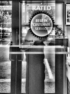 门,灯箱,沿街店面,灌篮少年,圣堂教父,客户服务最佳评价