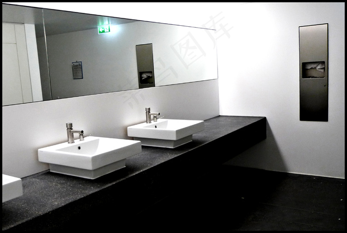 室内一角,沙发,床,卫浴,浴室柜,洗手然后走！