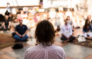 合照,女孩,头发,街道,商场,SXSW的路径冥想