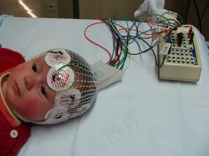 Nachtelijke脑电图