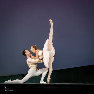 ,天鹅湖,芭蕾舞者,双人芭蕾,睡美人-玛格丽塔（Margarita Demjanoka）-谢尔盖·涅辛（Sergei Neikshin）